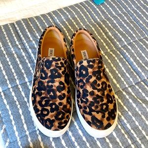 STEVE MADDEN never worn cheetah print gills SZ 9.5
